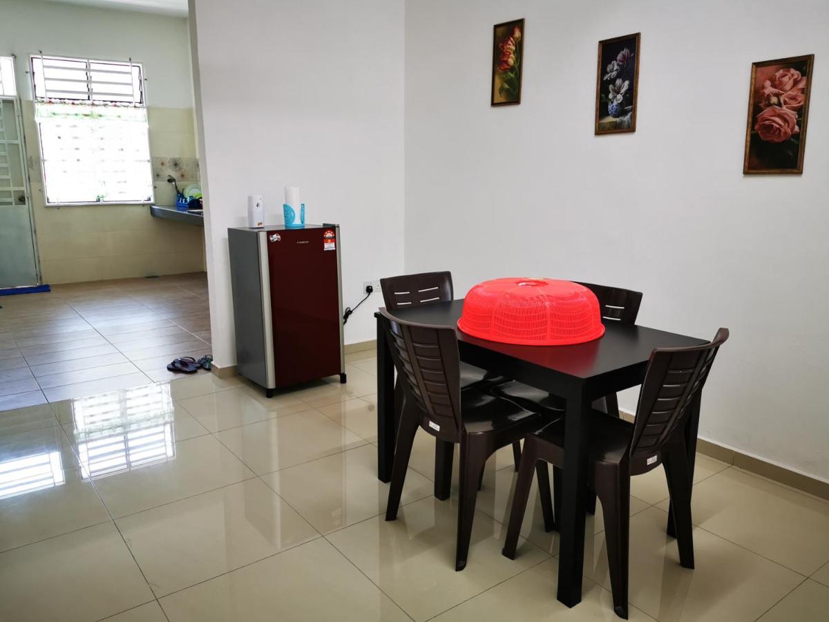 SinggahSini Homestay Balok / Gebeng Kuantan Luaran gambar